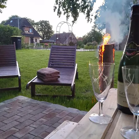 Ferienhof- Eiderdeich Whg. 3 Edith